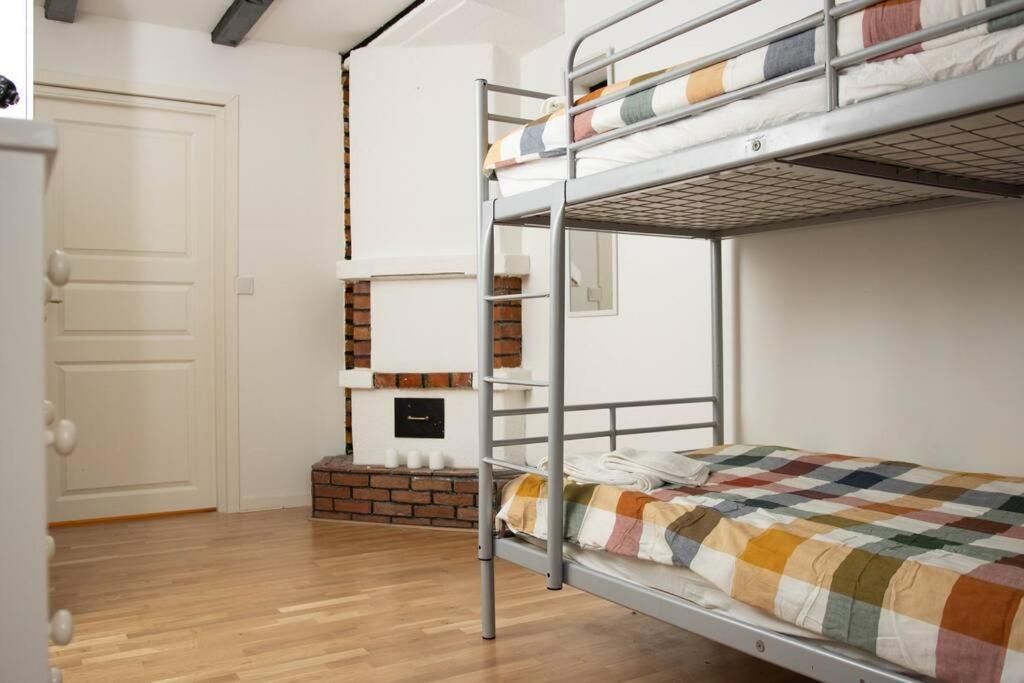 Historical Malt Factory Apartment, 6 Bedrooms, Sleeps 12 , Hot Tub Helsingborg Exterior foto